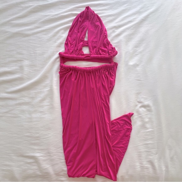 FINAL PRICE DROP 🚨NWT Ruched Cutout Maxi Dress - Picture 3 of 4